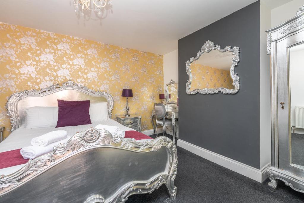 tiger inn - King Room