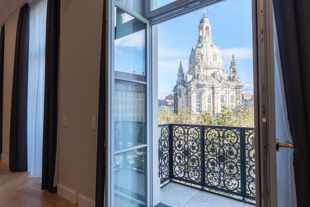 Gallery image of Luxury Home / 3-Raum-Suite an der Frauenkirche / 4 in Dresden