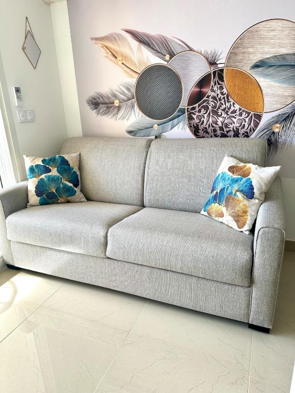 Loggia vue port confort et design proche plage