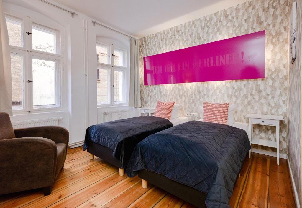 Postel nebo postele na pokoji v ubytování Old Town Hotel