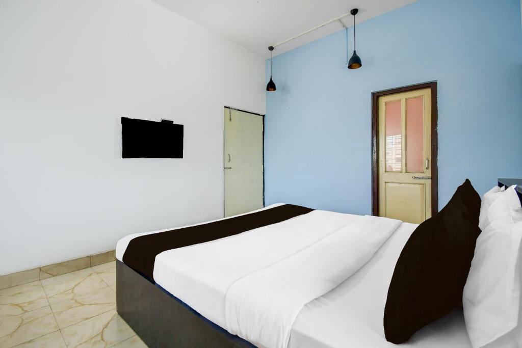 TV a/nebo společenská místnost v ubytování Super Hotel O Dumduma Near DN Regalia Mall