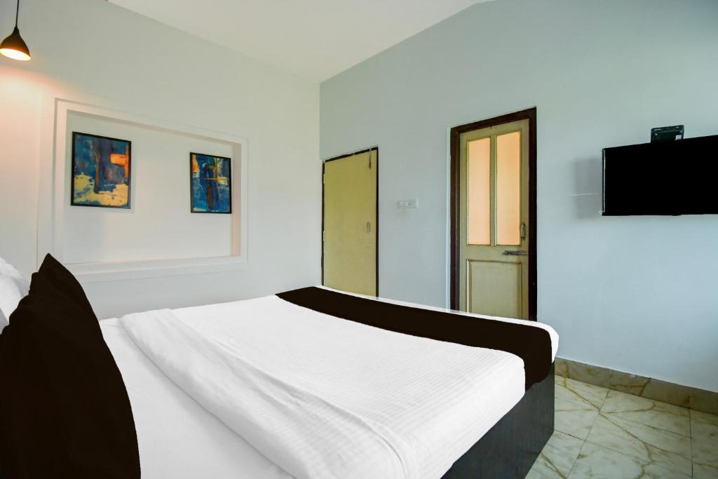 TV a/nebo společenská místnost v ubytování Super Hotel O Dumduma Near DN Regalia Mall