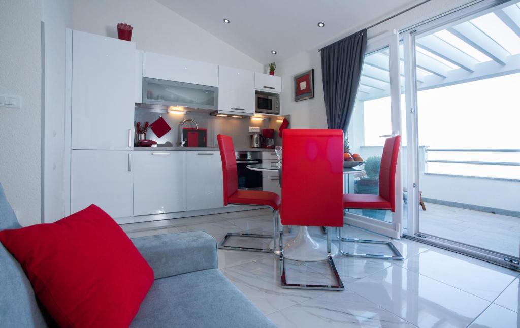 Kuchyň nebo kuchyňský kout v ubytování Penthouse Filka