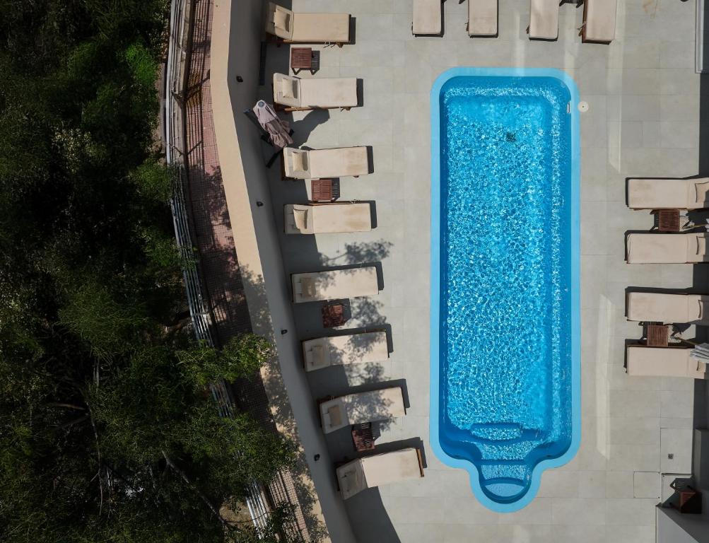 Bazén v ubytování Lotus Rise Hotel - Adults Only nebo v jeho okolí