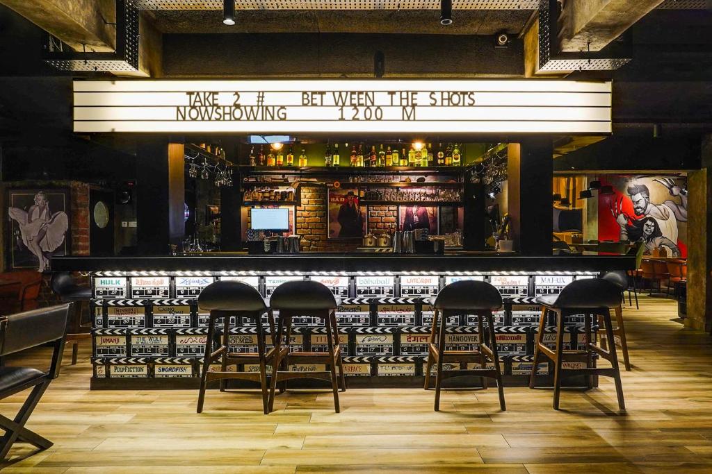 Fotografie z fotogalerie ubytování Super Townhouse Oak Kodambakkam Formerly Cine City v destinaci Čennaí
