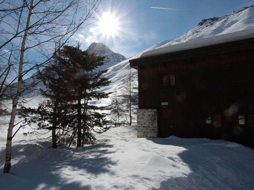 Chalet rustique chaleureux avec cheminée à Val-d'Isère – photo 15