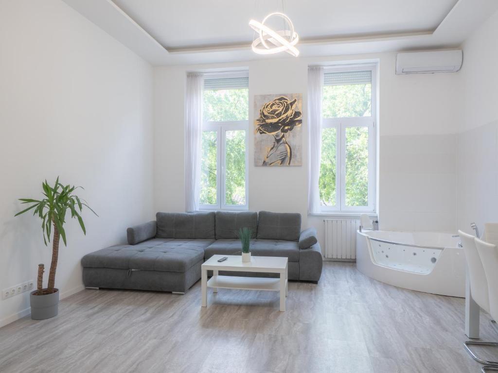 Posezení v ubytování Luxury apartment in the central