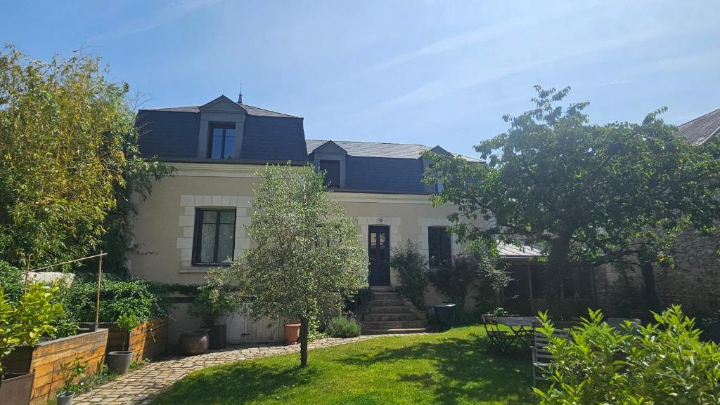 Vonkajšia záhrada v ubytovaní Gite Au Coeur de Tours, familial avec jardin au calme, parking