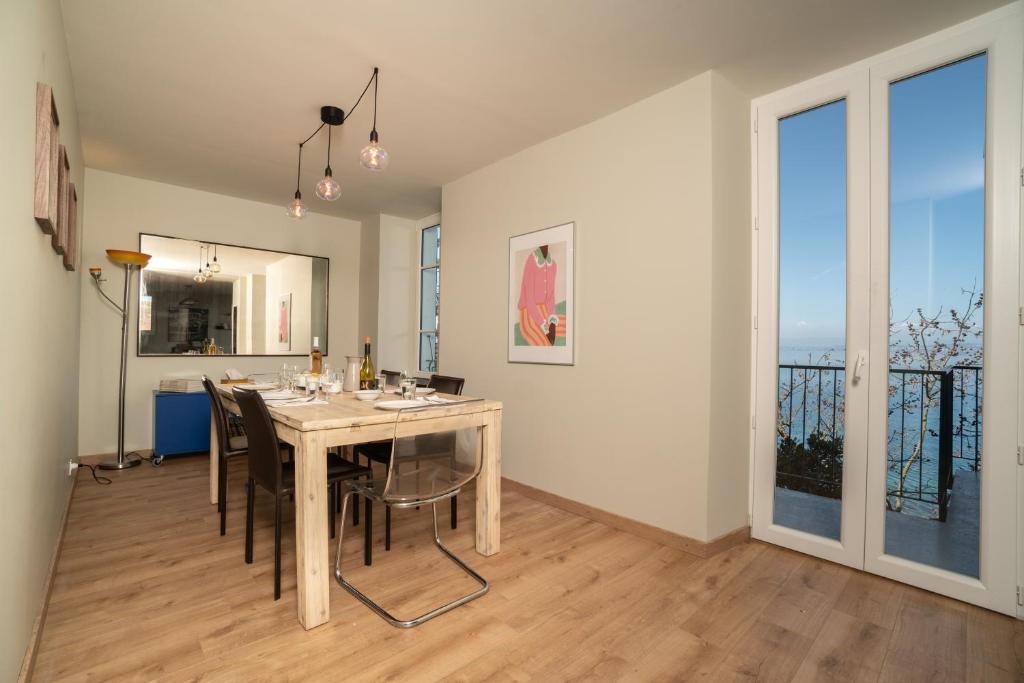 La Villa du Lac - Appartements de vacances - Les pieds dans l'eau - Apartamento De Tres Dormitorios Con Vistas Al Lago