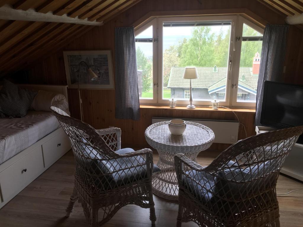 TV a/nebo společenská místnost v ubytování Augustas Bed & Breakfast