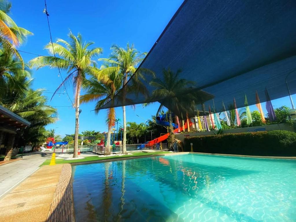 Bazén v ubytování EDUARDO'S RESORT nebo v jeho okolí