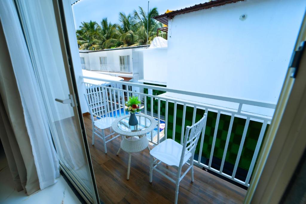 Un balcón o terraza en Code Red Resort