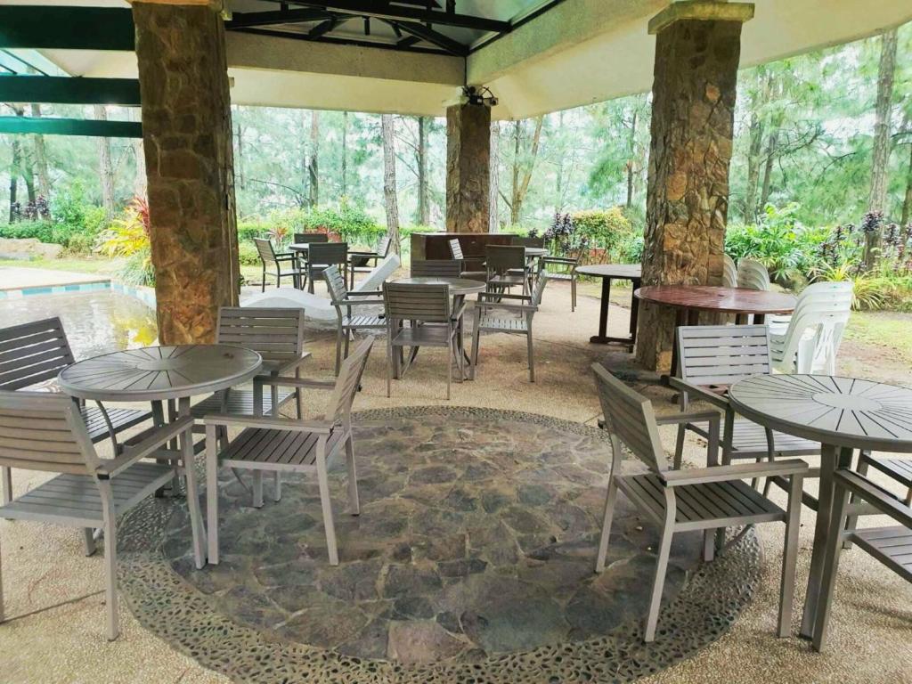 Zahrada ubytování Swiss Vibe Studio at Crosswinds, Unwind in Tagaytay