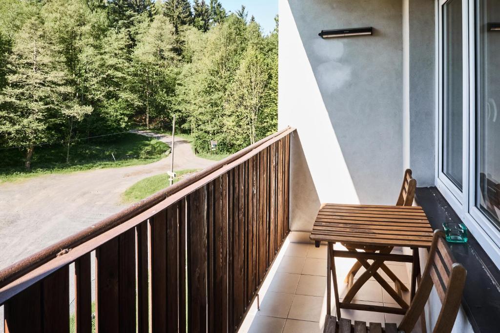 Balkón nebo terasa v ubytování Apartmány Pod Přehradou