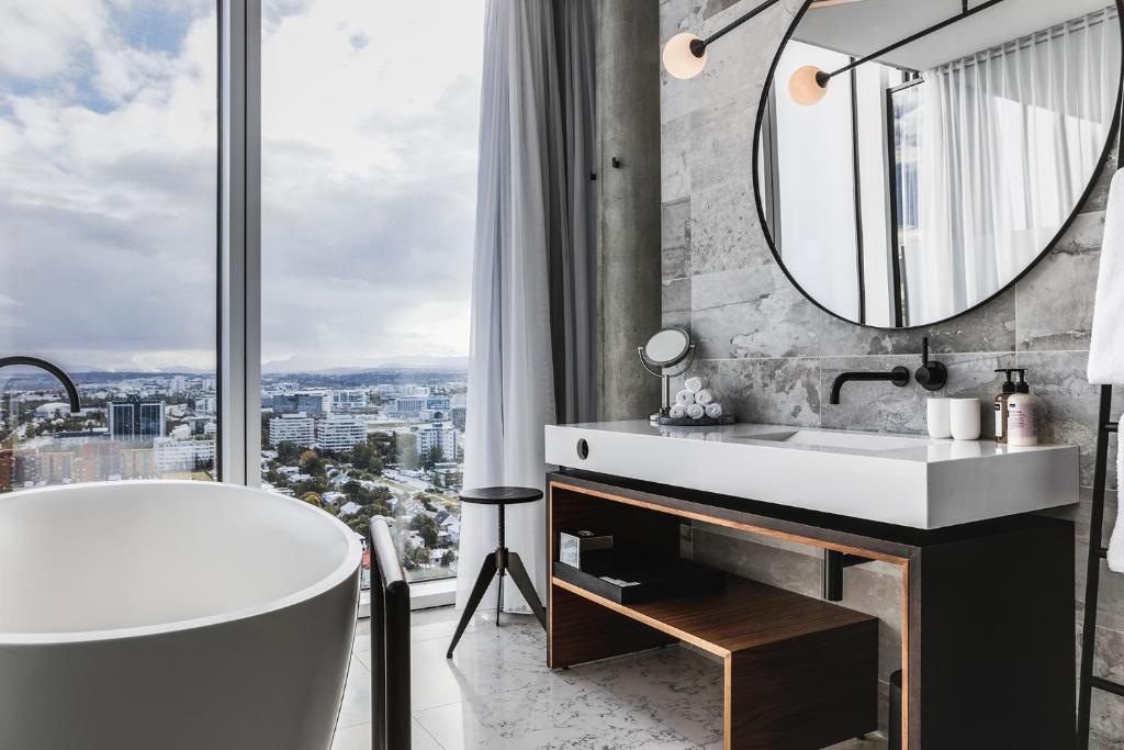 Tower Suites Reykjavík - Resim 8