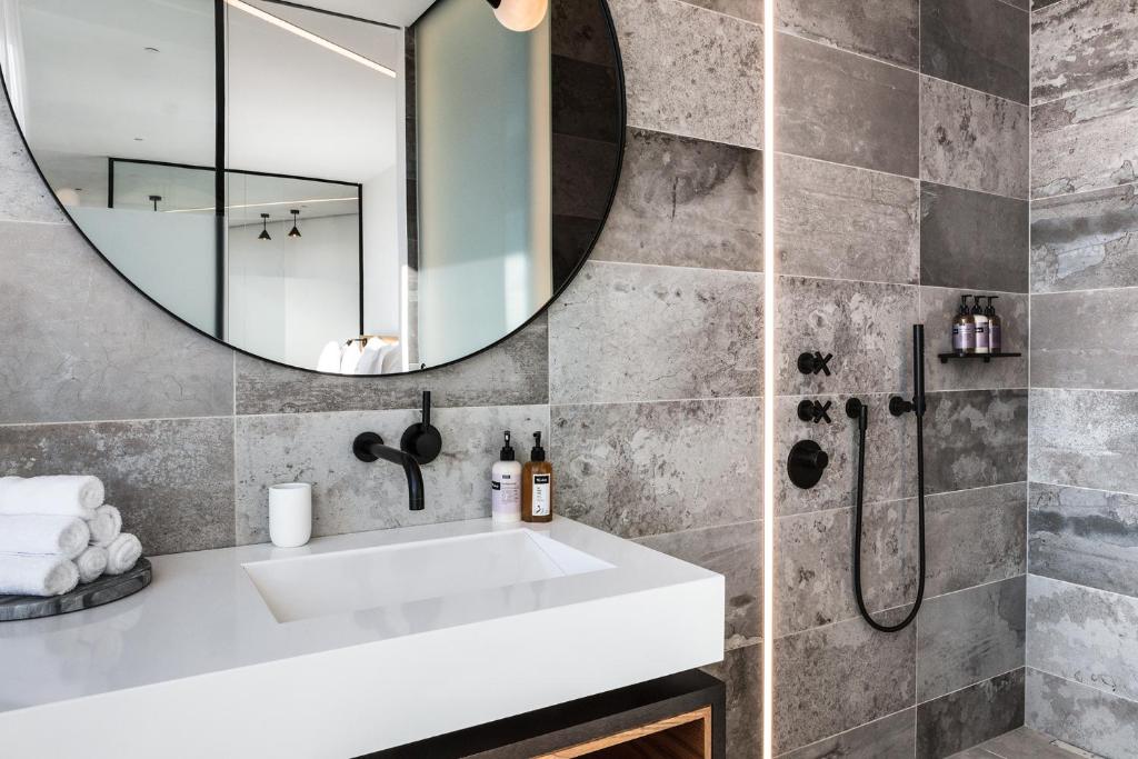 Tower Suites Reykjavík - Resim 41