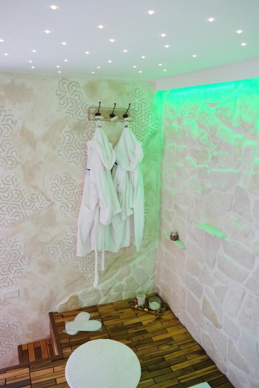 Koupelna v ubytování Pharus Miseni Suites and rooms