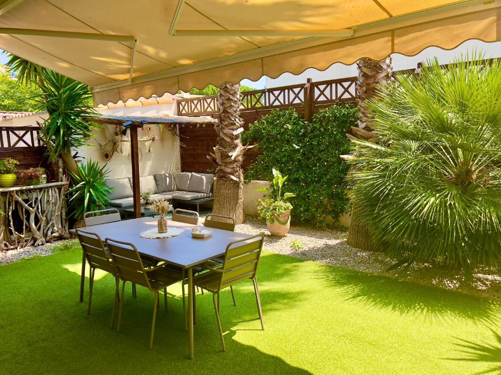 En have udenfor Les Cactus Fréjus Plage