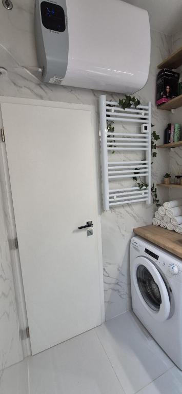 Kuchyňa alebo kuchynka v ubytovaní Split Luxury Oasis