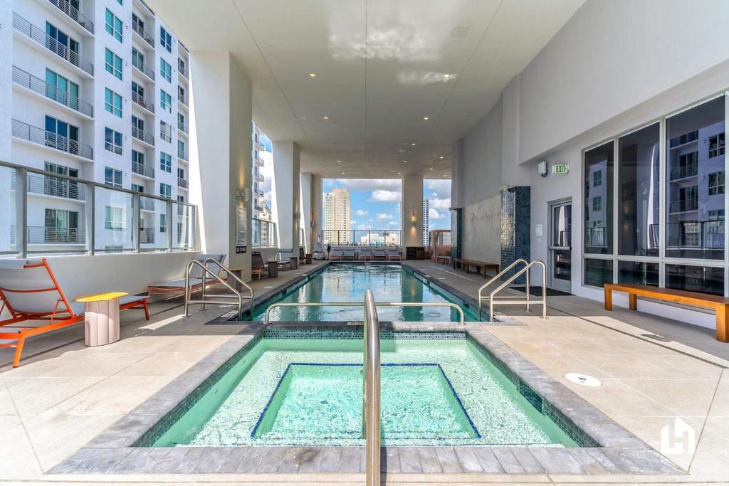 Downtown Vibes Pool Gym & Oceanview, Miami (updated prices 2026)
