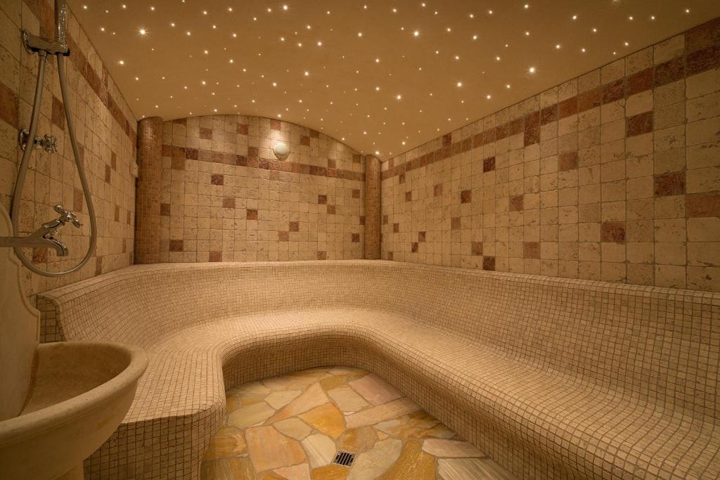 A bathroom at Hotel Crosal