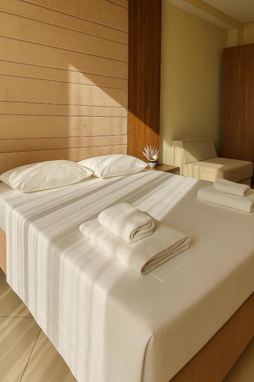 AMMEN Rooms