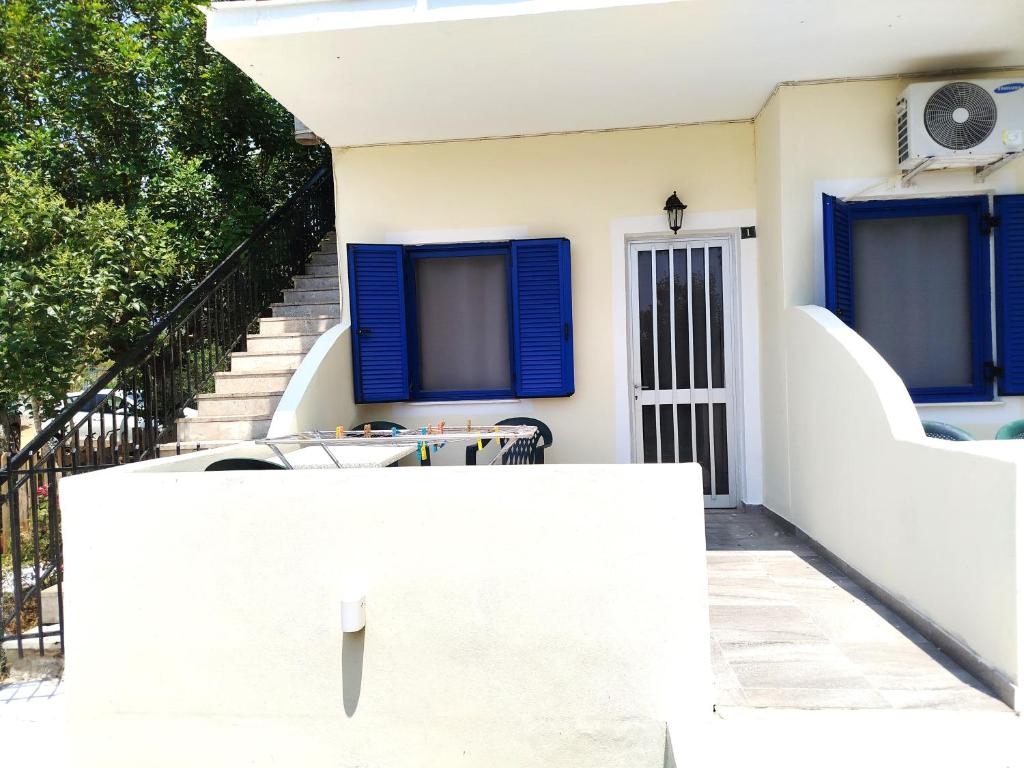 Balkón nebo terasa v ubytování Sarantakis Apartments