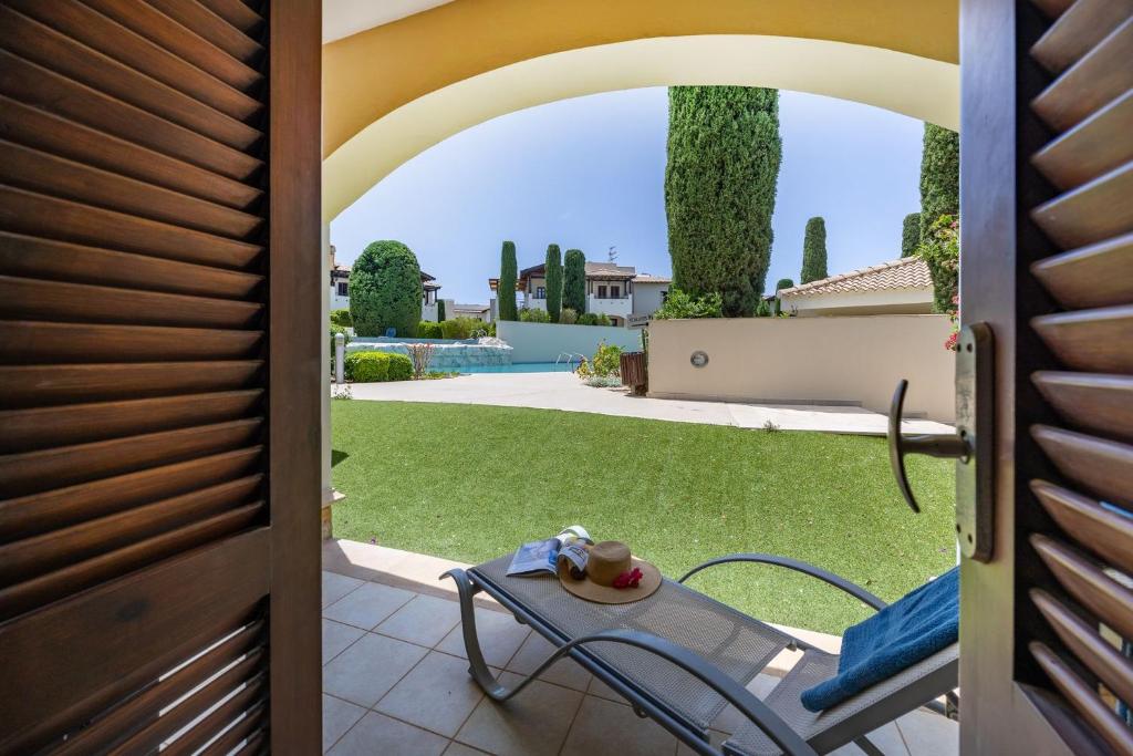 DA02, two bedroom apartment next to large shared pool