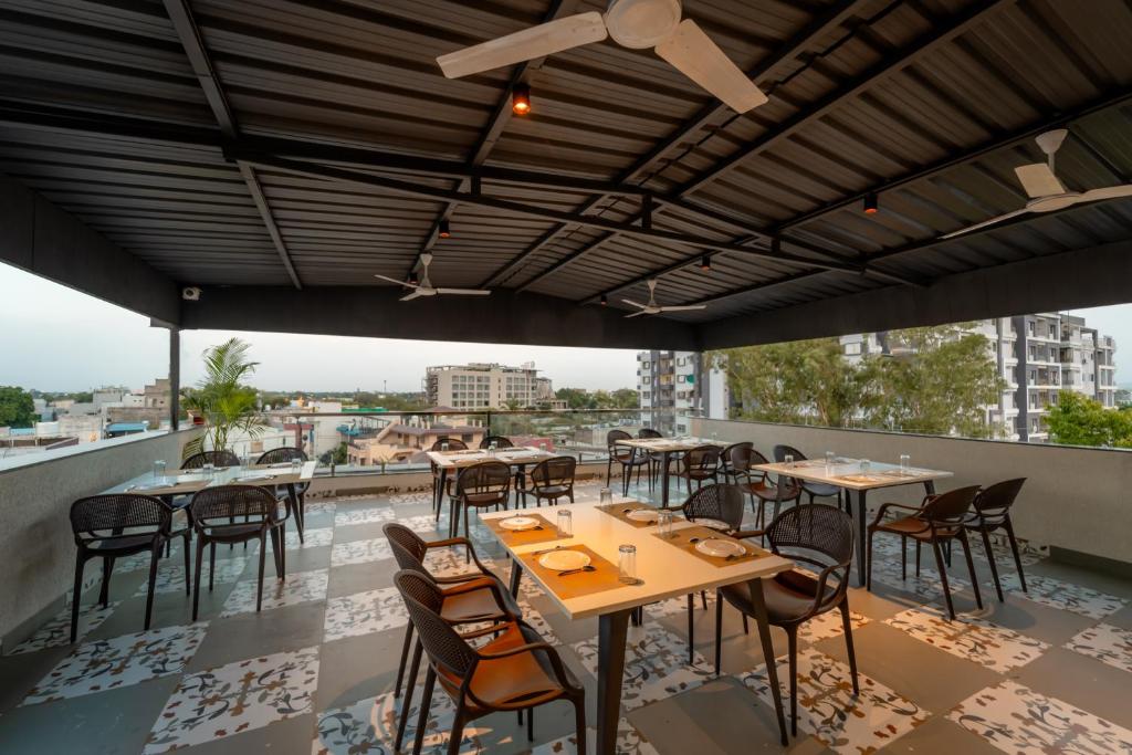 Restaurace v ubytování Aceotel Select Sarvagya, Vijay Nagar- A Luxury Boutique Hotel -Nipania