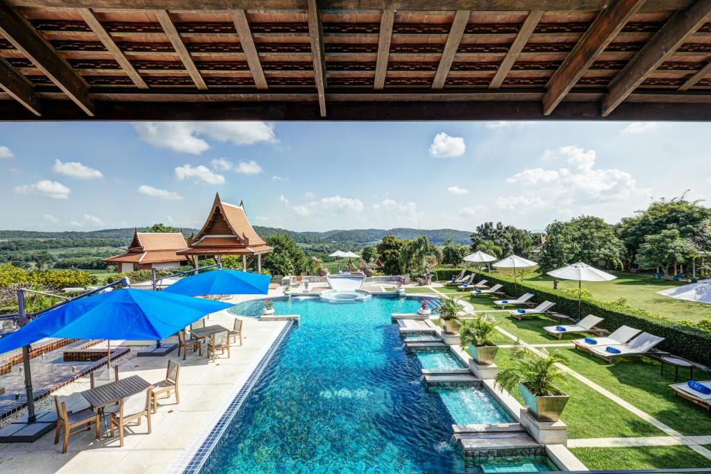 Vista de la piscina de Baan Souchada Resort & Spa o alrededores