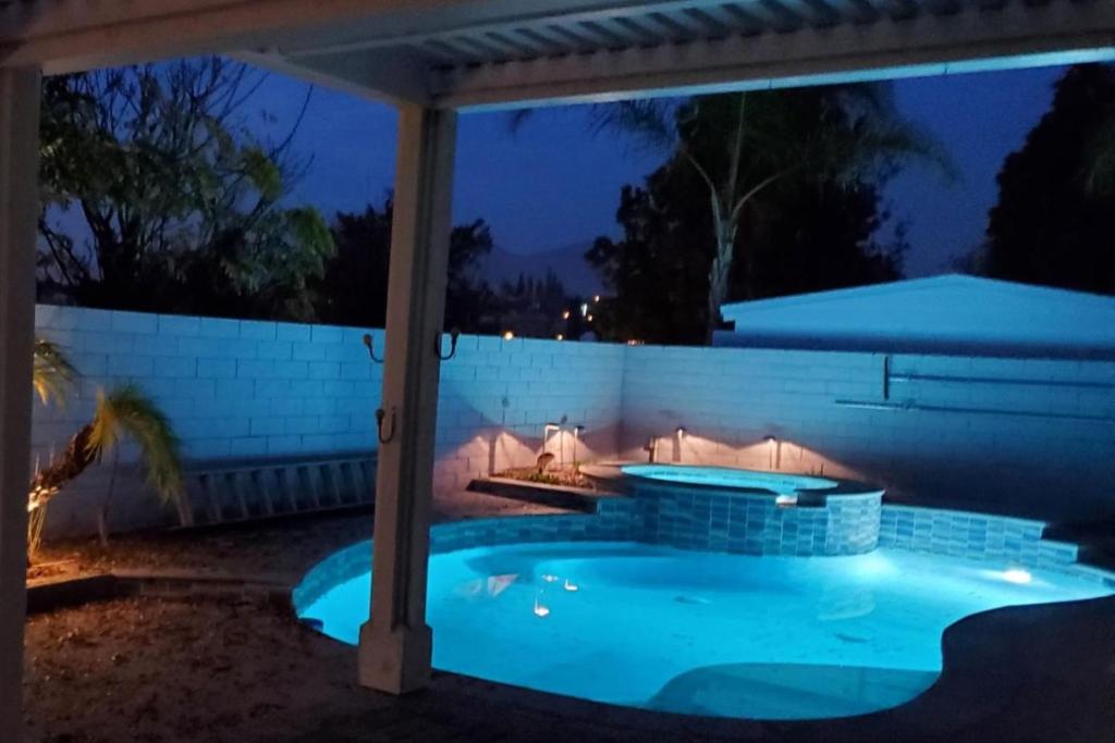 Swimmingpoolen hos eller tæt på Stunning 4BR Laguna Hills Oasis with Private Pool