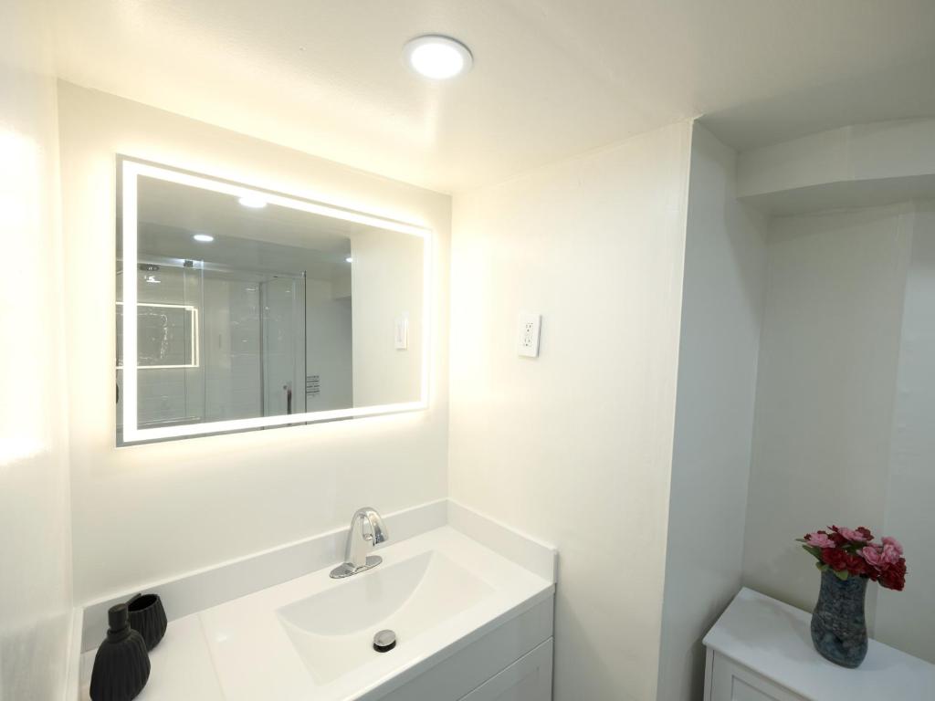 Serene Niagara Inn - Resim 15