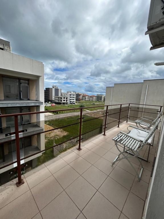 En balkon eller terrasse på PartyVibe Mamaia