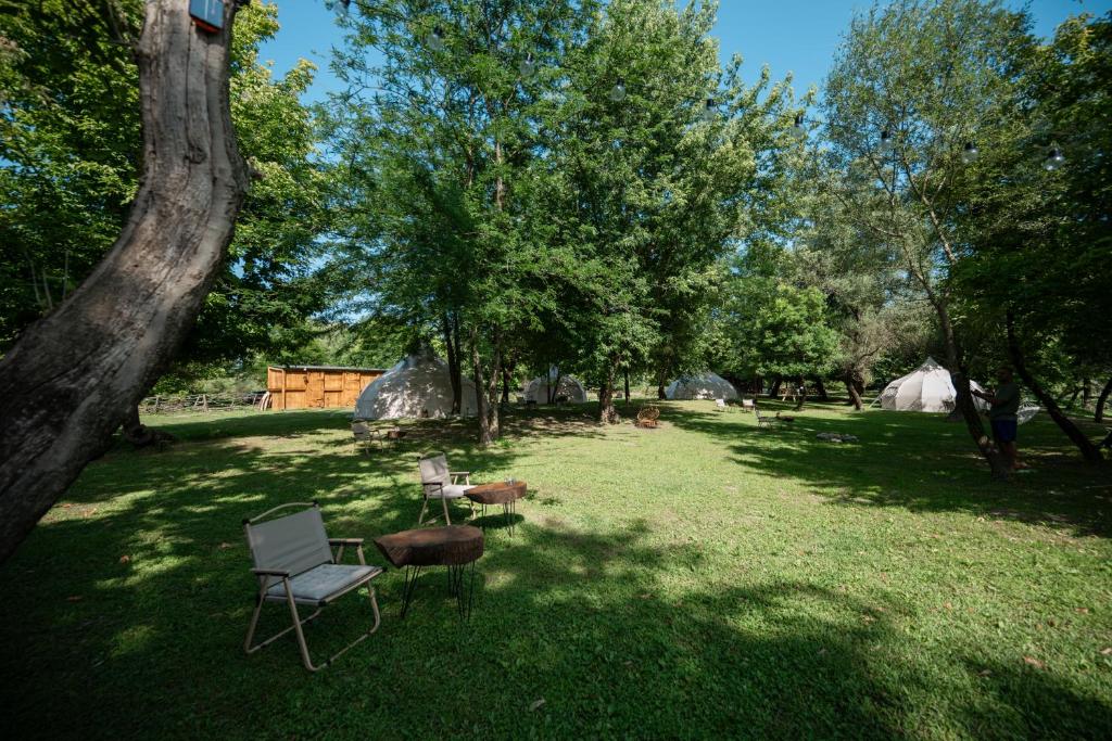 Zahrada ubytování Glamping Riverside Skadar lake