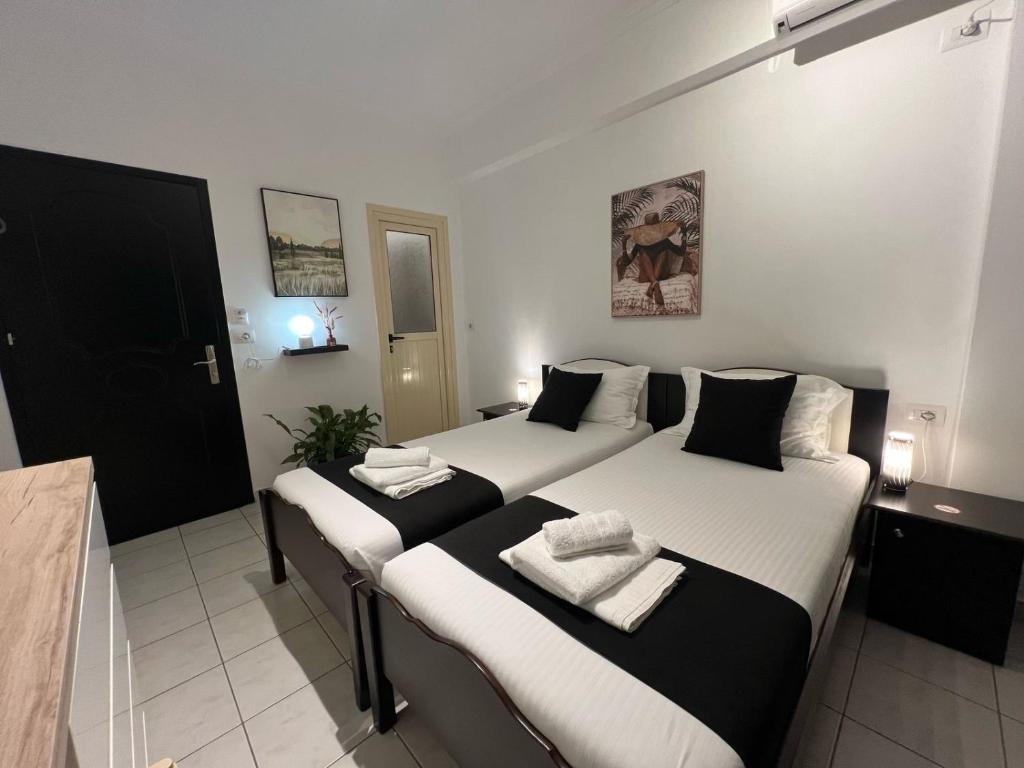 Postel nebo postele na pokoji v ubytování jericho rooms