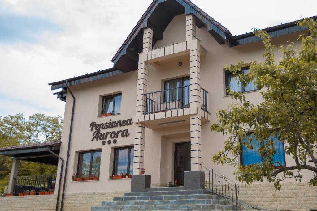 Pensiunea Aurora - Housity