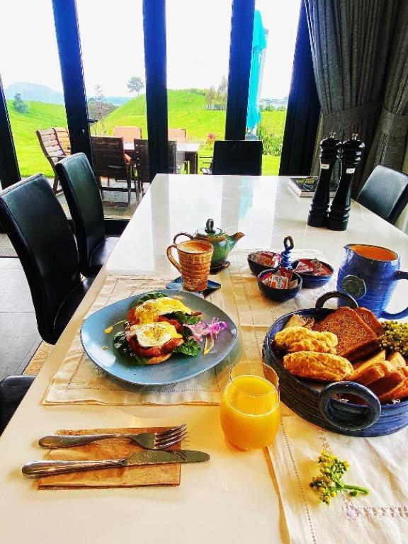 Hilltop Whakaipo Estate - Resim 39