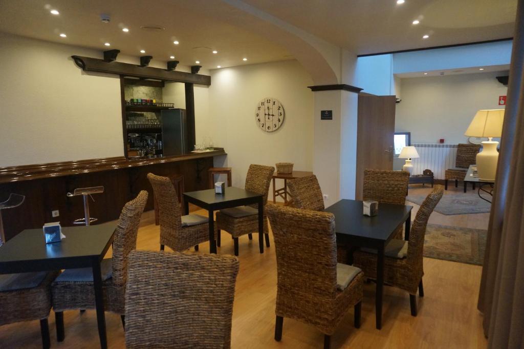 Hotel Elizondo Booking}