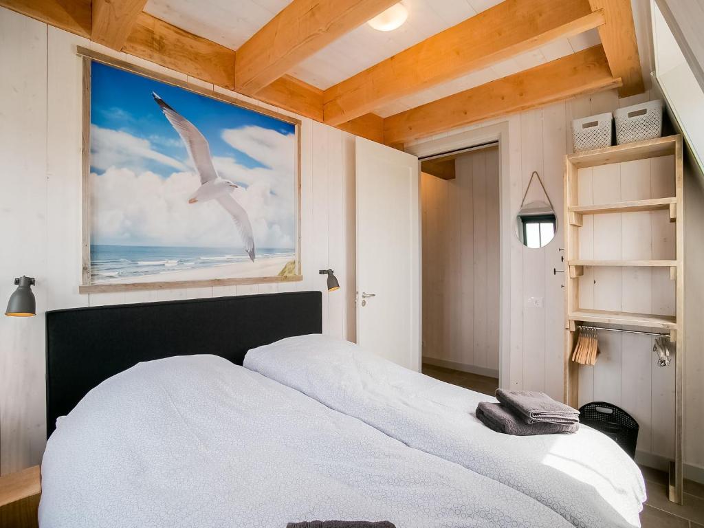 Postel nebo postele na pokoji v ubytování Spacious holiday home Hazenborgh in Callantsoog near beach