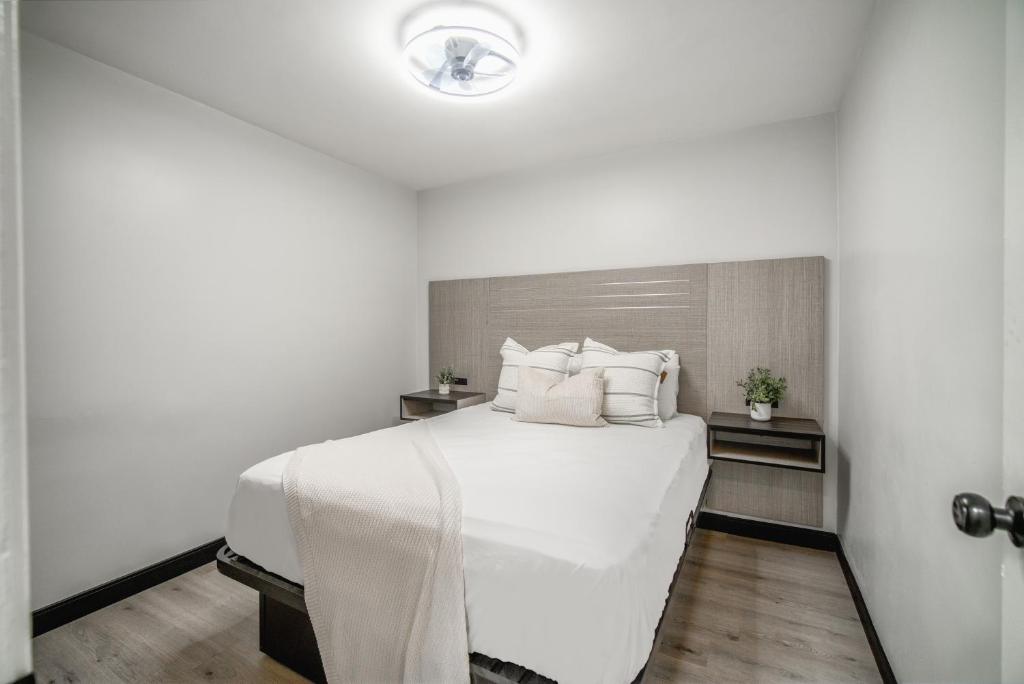 ERTH INN by AGA- San Ysidro - Two-Bedroom Suite