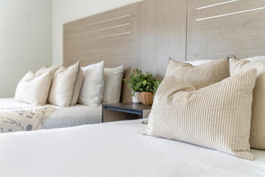 ERTH INN by AGA- San Ysidro - Deluxe Double Room