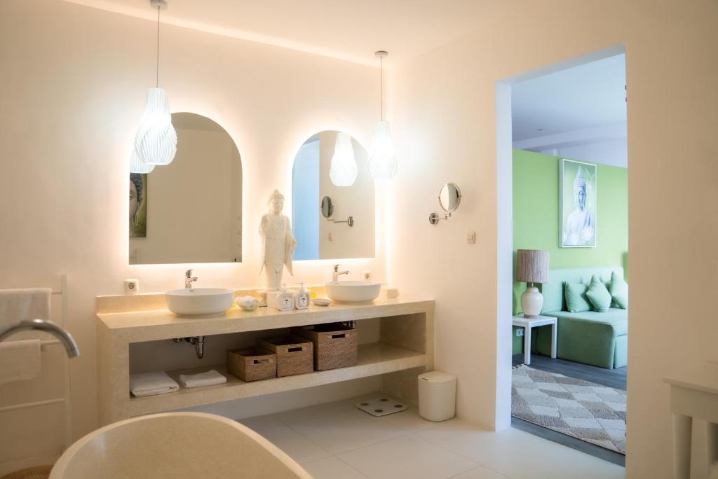Koupelna v ubytování Antana Hotel