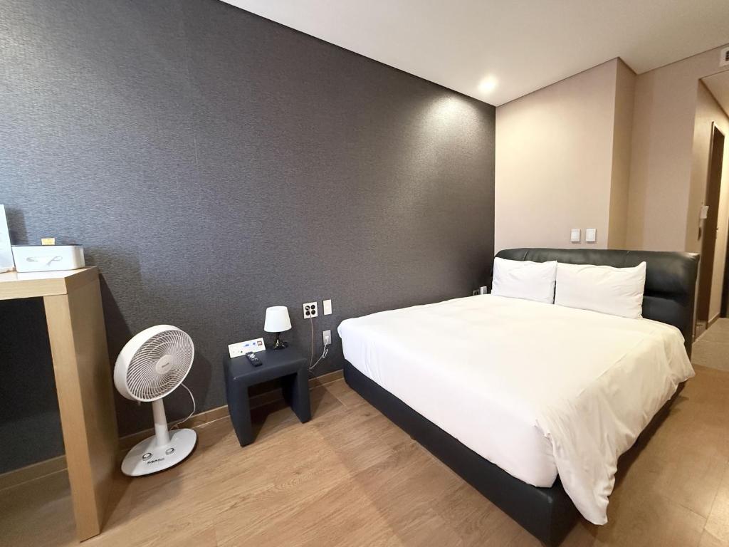 Mohenic Hotel Seoul Myeongdong - Superior Double Room