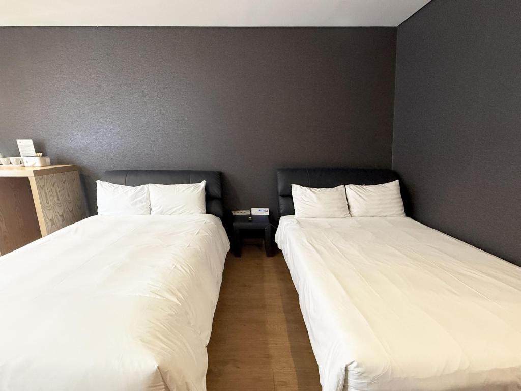 Mohenic Hotel Seoul Myeongdong - Superior Deluxe Double Or Twin Room