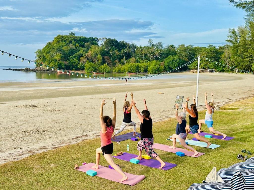 Gäste, die in der Unterkunft Twin Bay Resort Koh Lanta übernachten