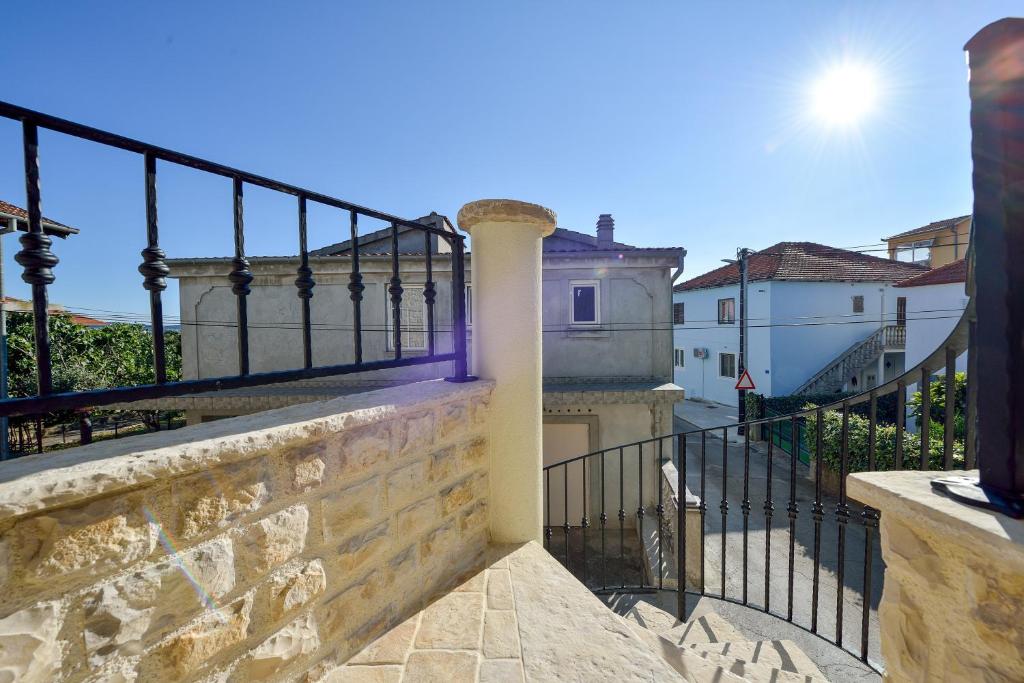 Balkón alebo terasa v ubytovaní Holiday home Jakov