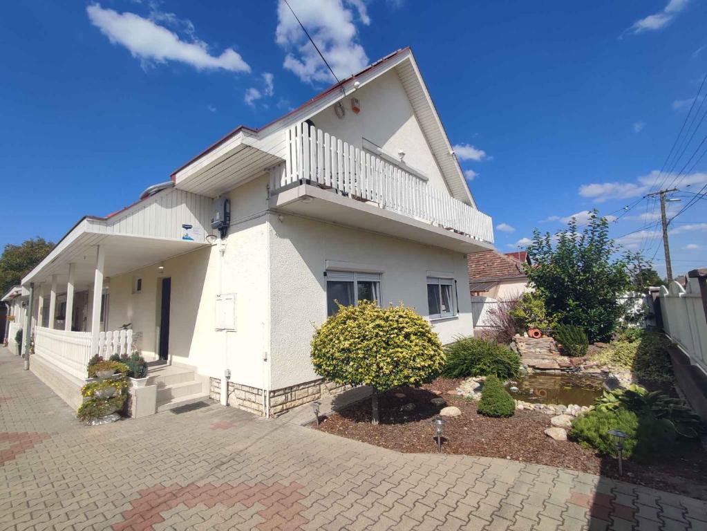 Budova, v ktorej sa apartmán nachádza