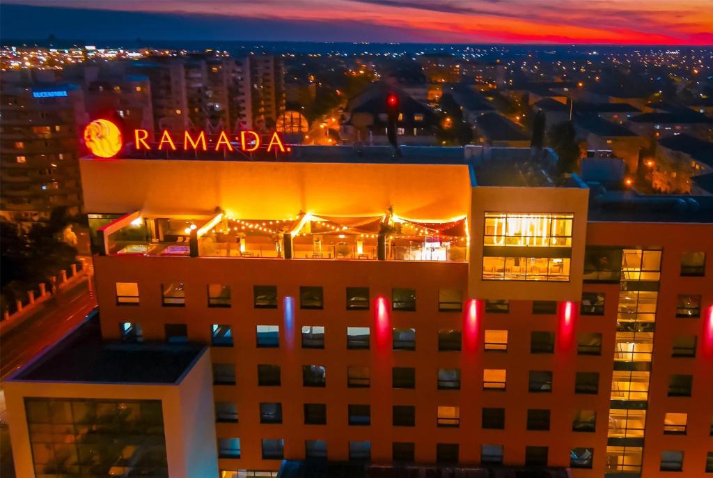 Ramada by Wyndham Oradea - Resim 5