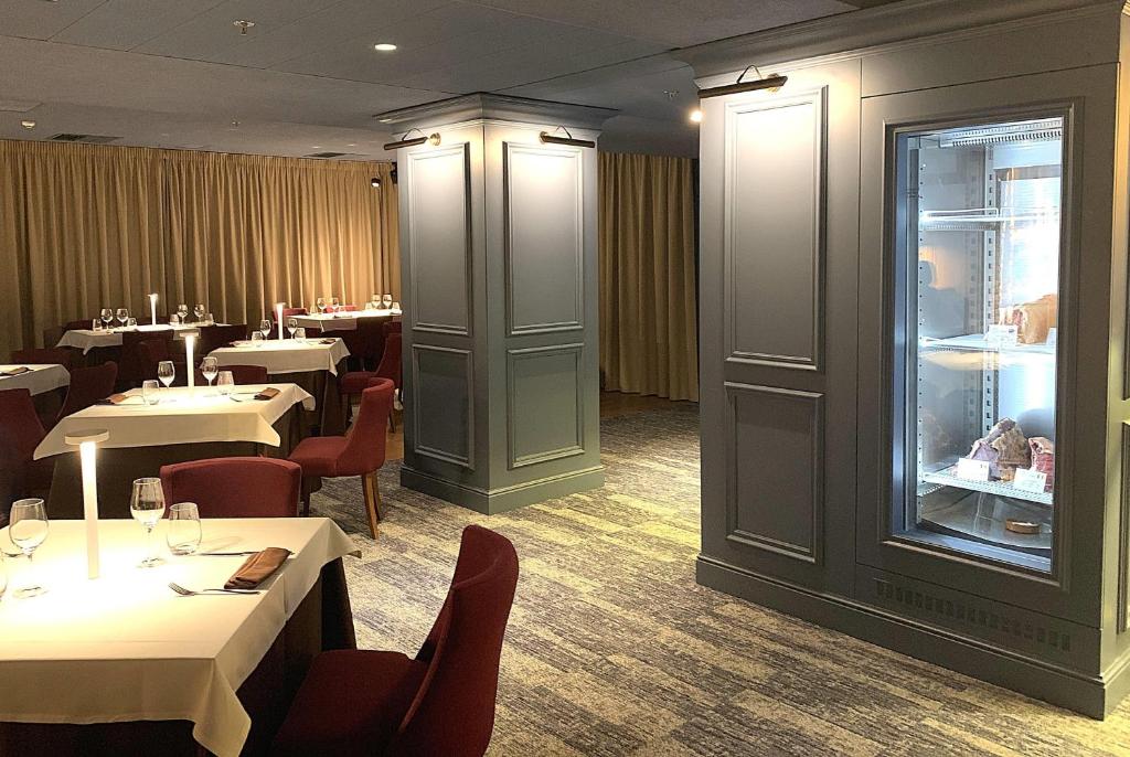 Ramada by Wyndham Oradea - Resim 10