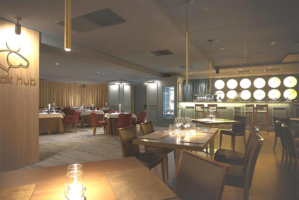 Restaurace v ubytování Ramada by Wyndham Oradea